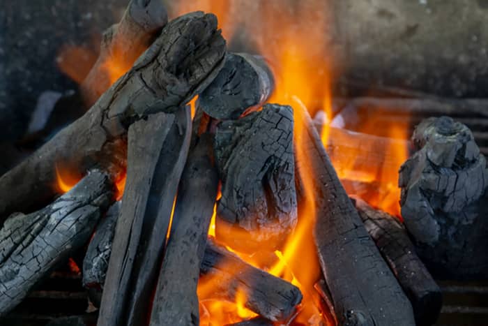 こだわりの炭の画像